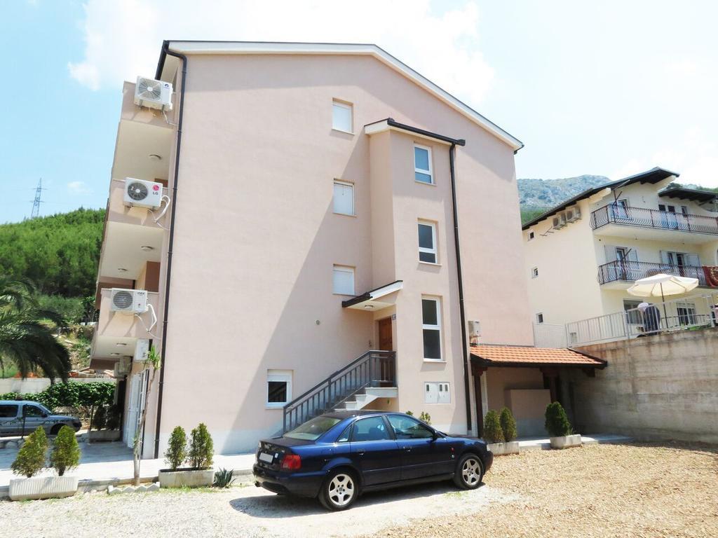 Apartments Ljubicic Podstrana Exterior photo