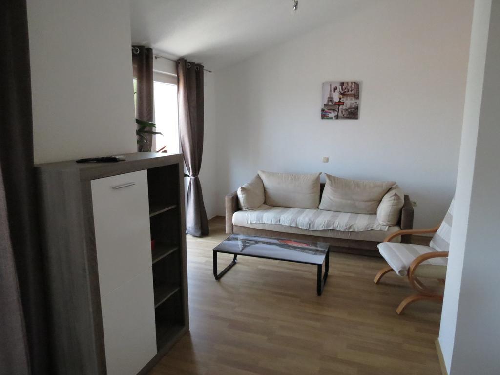 Apartments Ljubicic Podstrana Room photo
